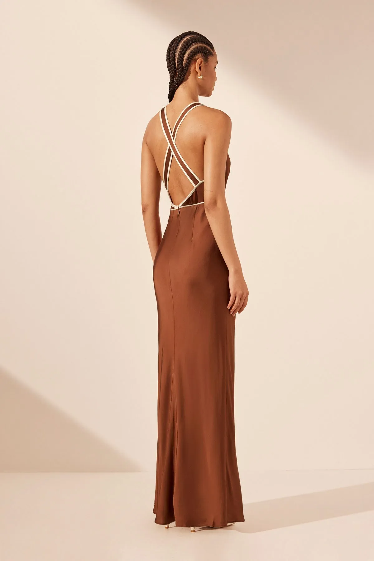 BELKIS CONTRAST PLUNGED CROSS BACK MAXI DRESS