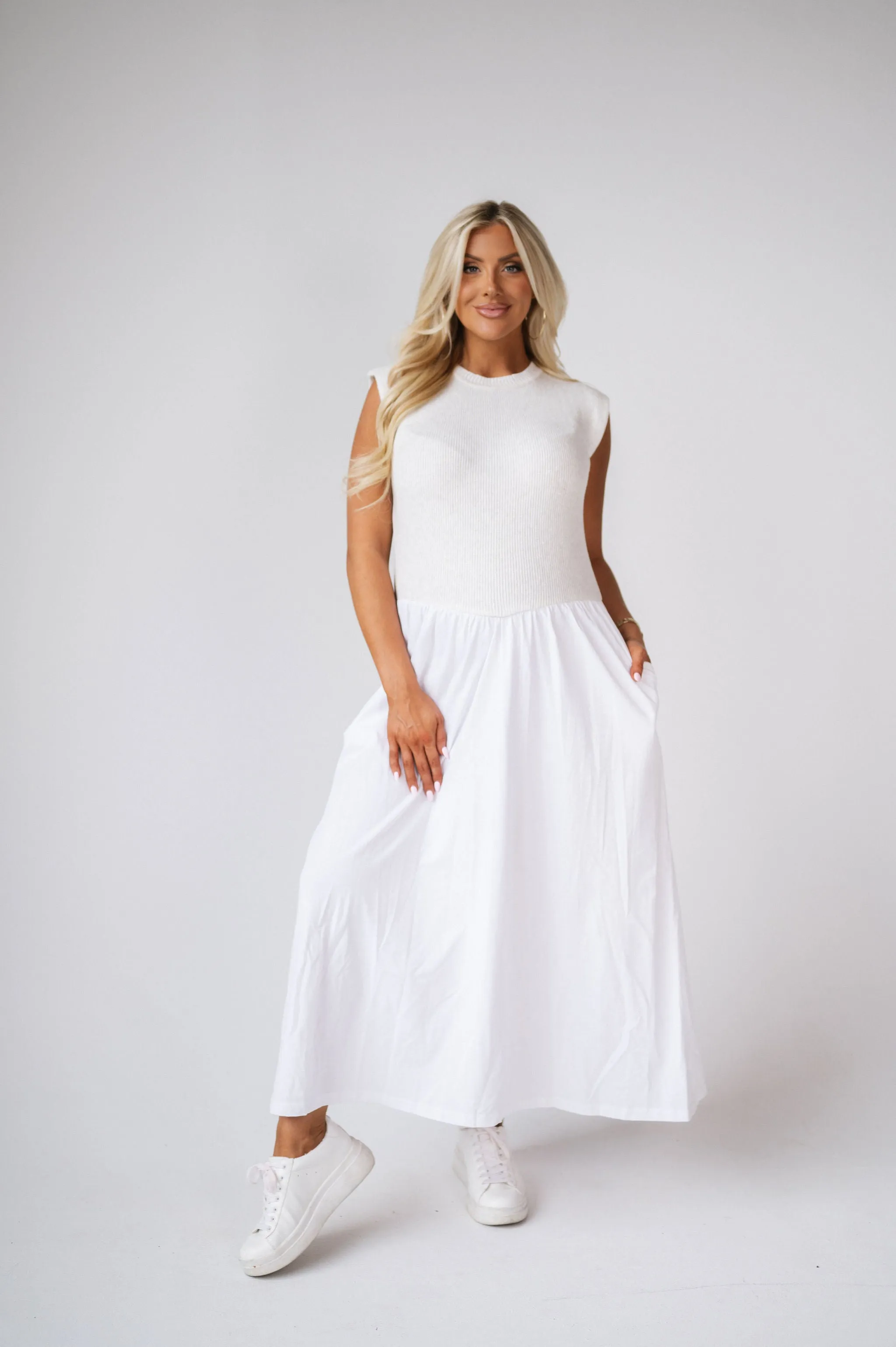 Cap Sleeve Pleated Dress- White/ Heather Grey