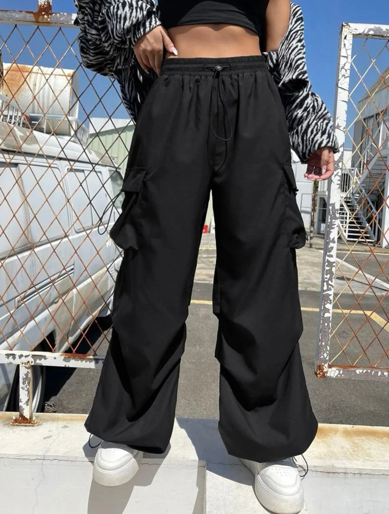 Flap Pocket Side Drawstring Cargo Pants