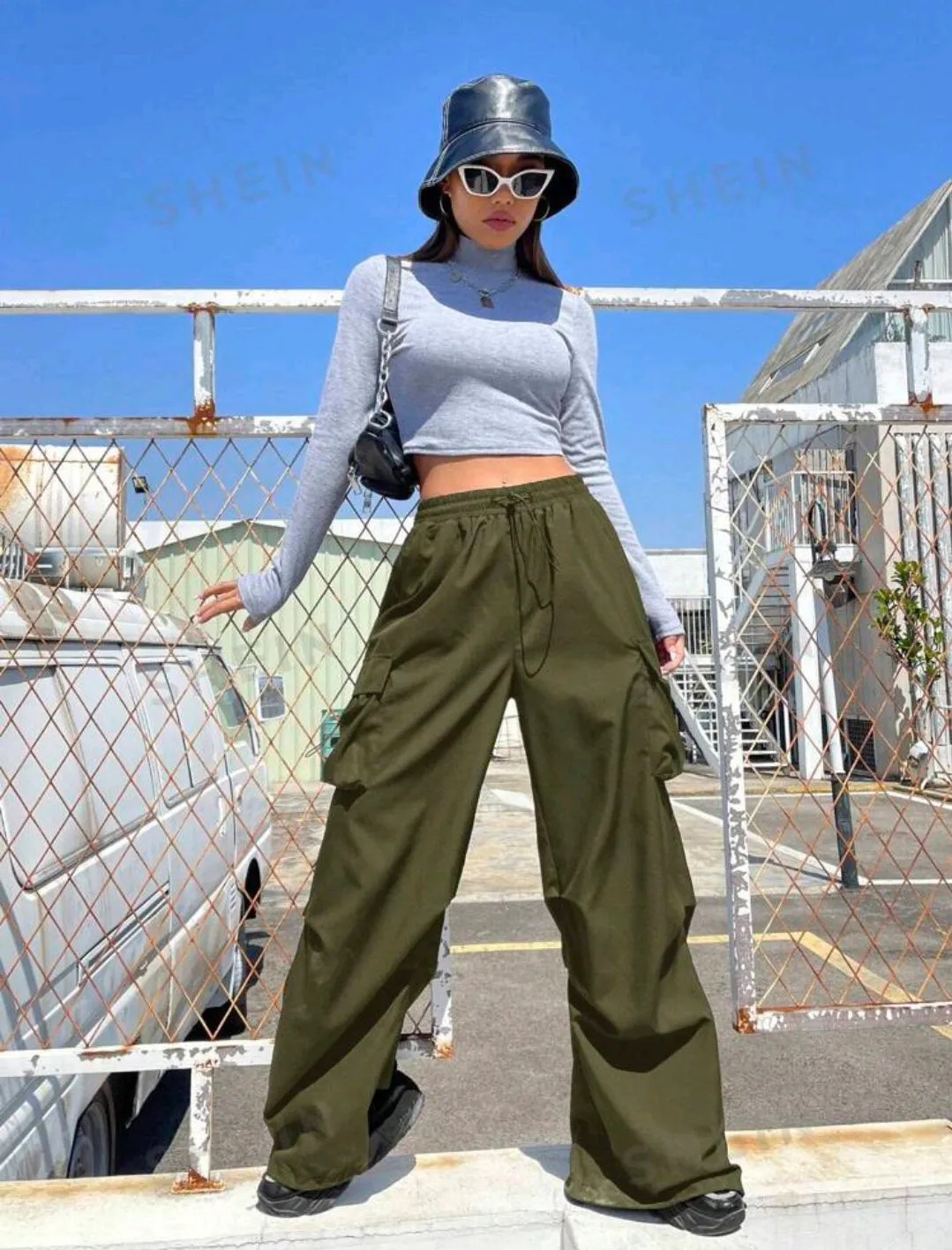 Flap Pocket Side Drawstring Cargo Pants