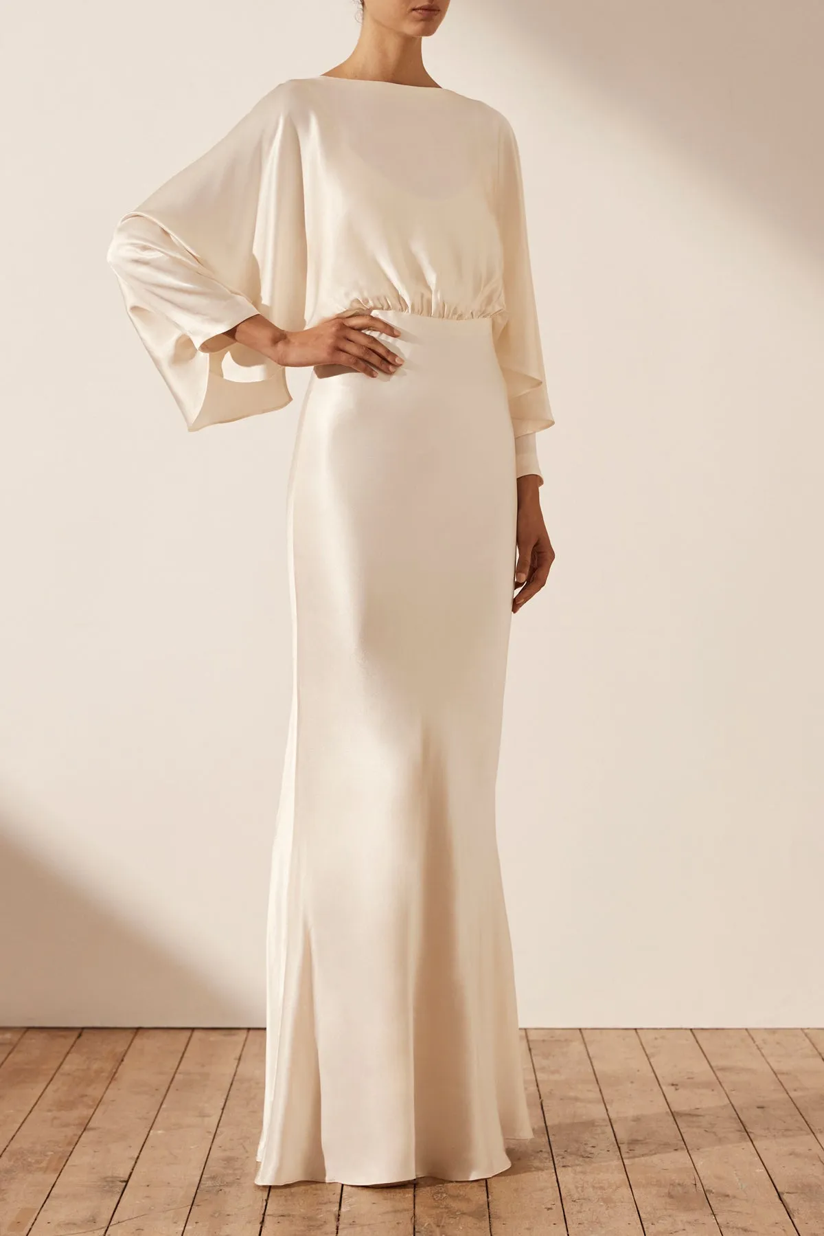 LA LUNE OPEN BACK CURVED SLEEVE MAXI DRESS - CREAM