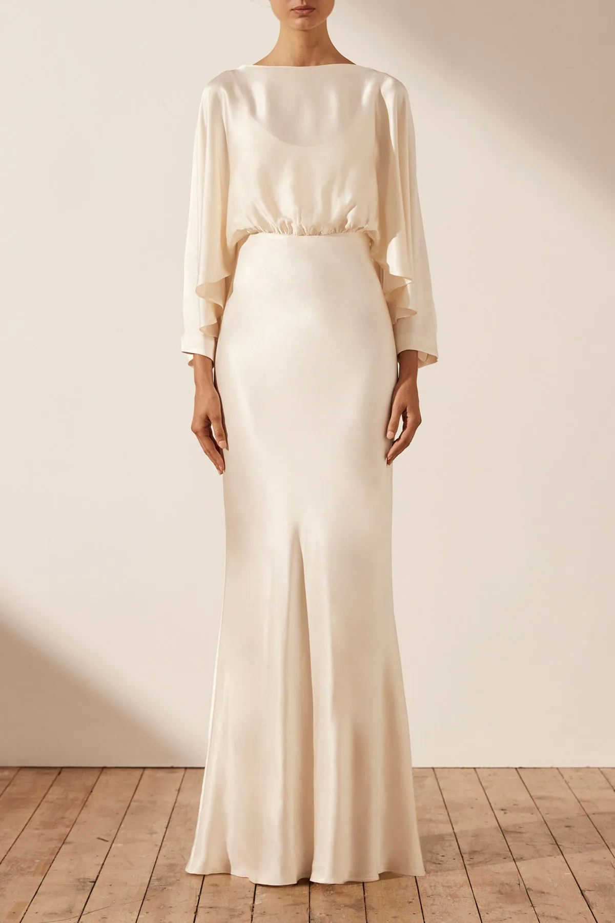 LA LUNE OPEN BACK CURVED SLEEVE MAXI DRESS - CREAM