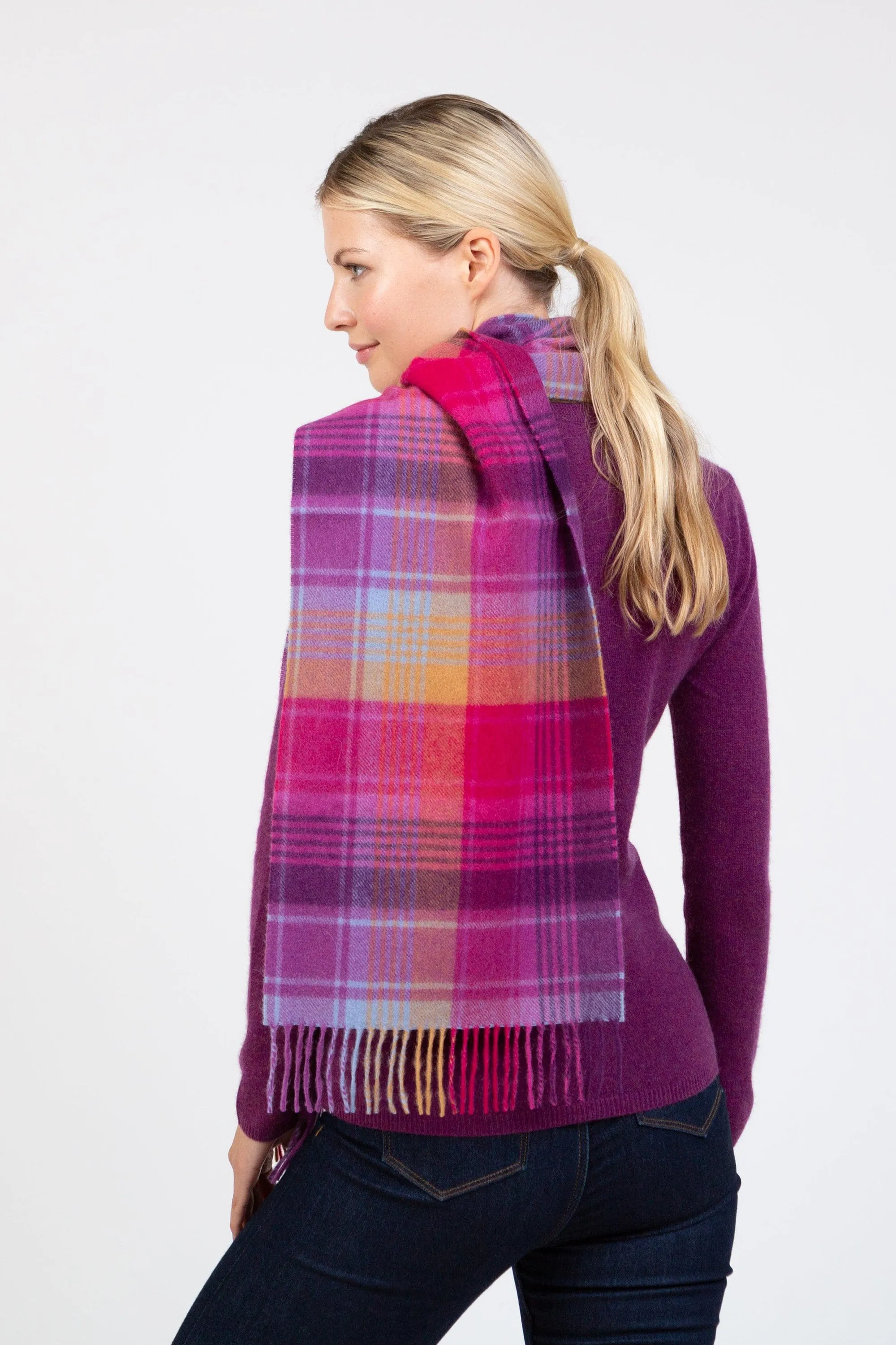 Made in Scotland Repeat Edge Wide Cashmere Scarf - Pink