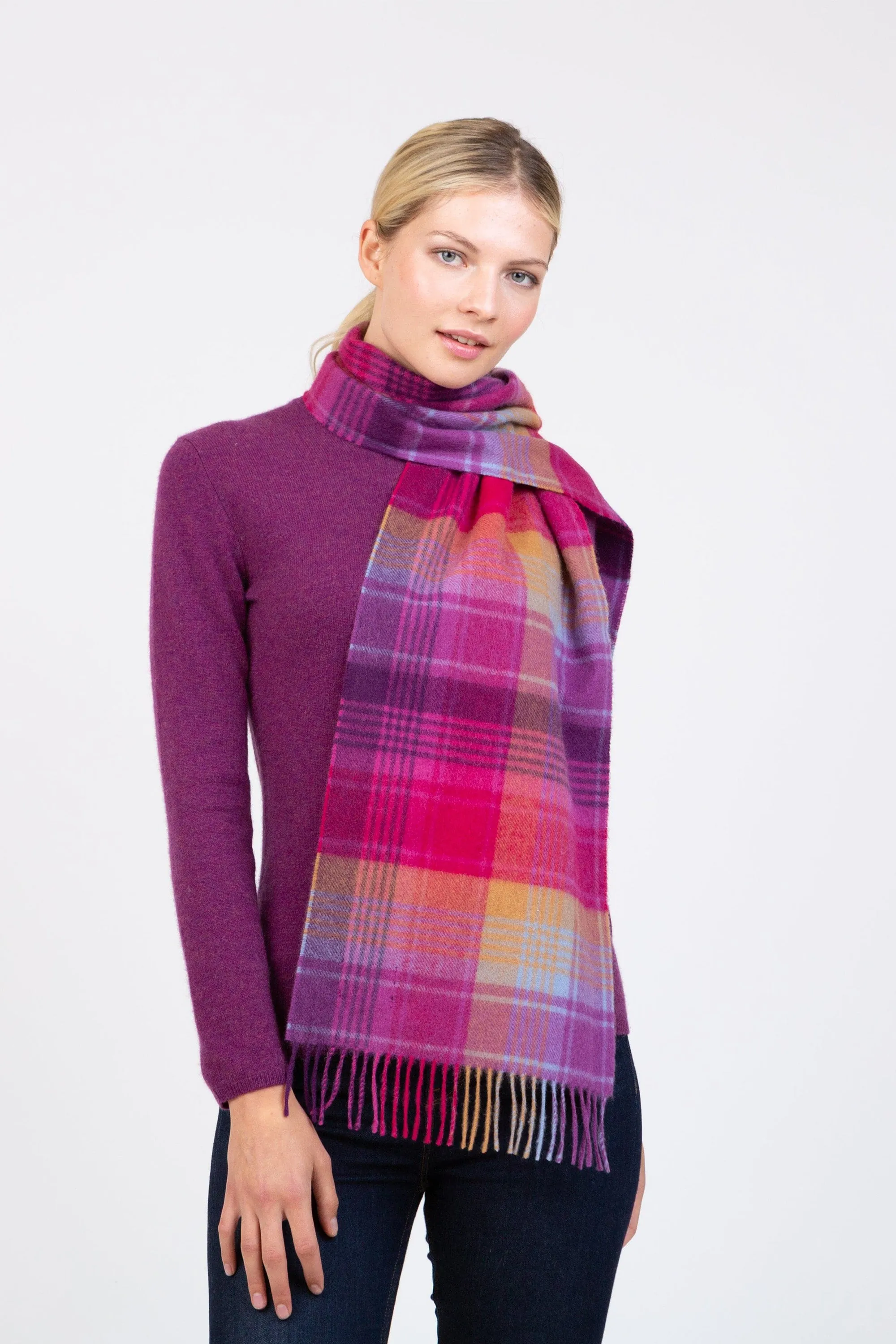 Made in Scotland Repeat Edge Wide Cashmere Scarf - Pink