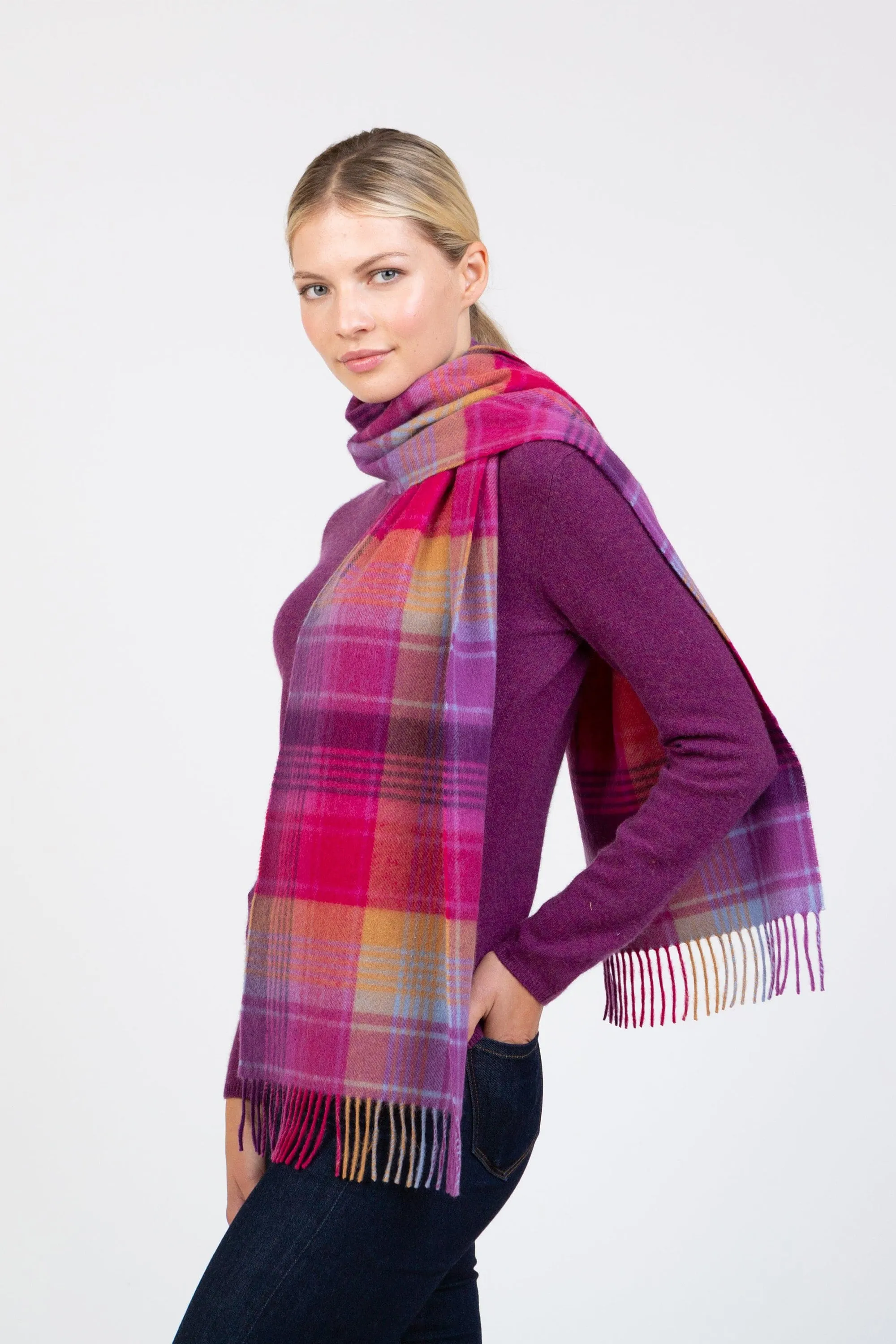 Made in Scotland Repeat Edge Wide Cashmere Scarf - Pink