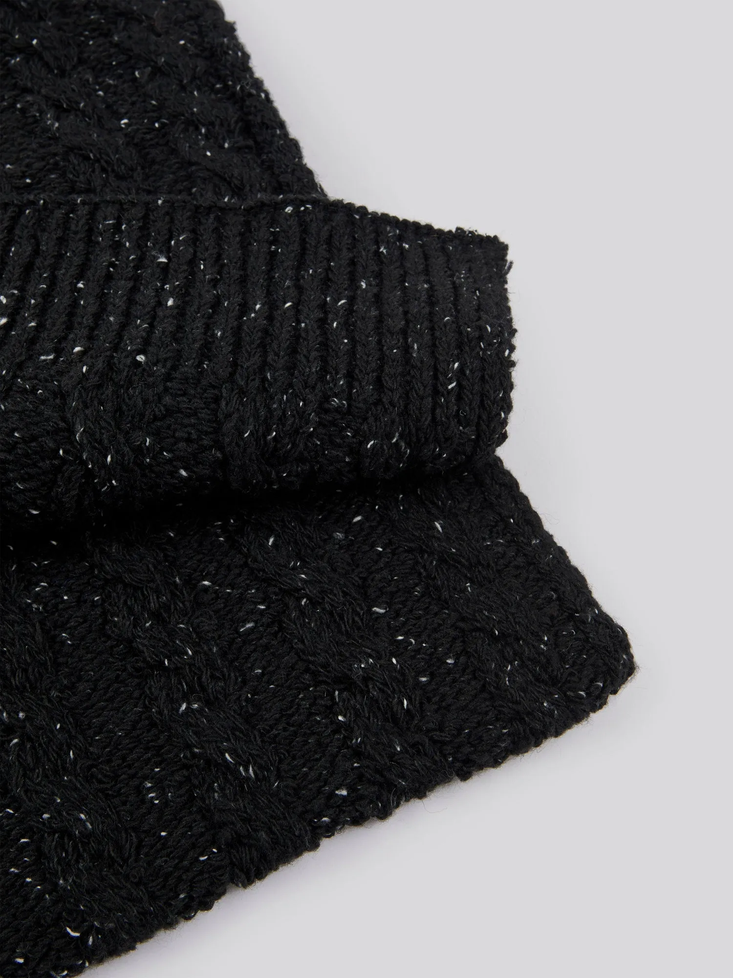 Mens Cable Knit Scarf in Black