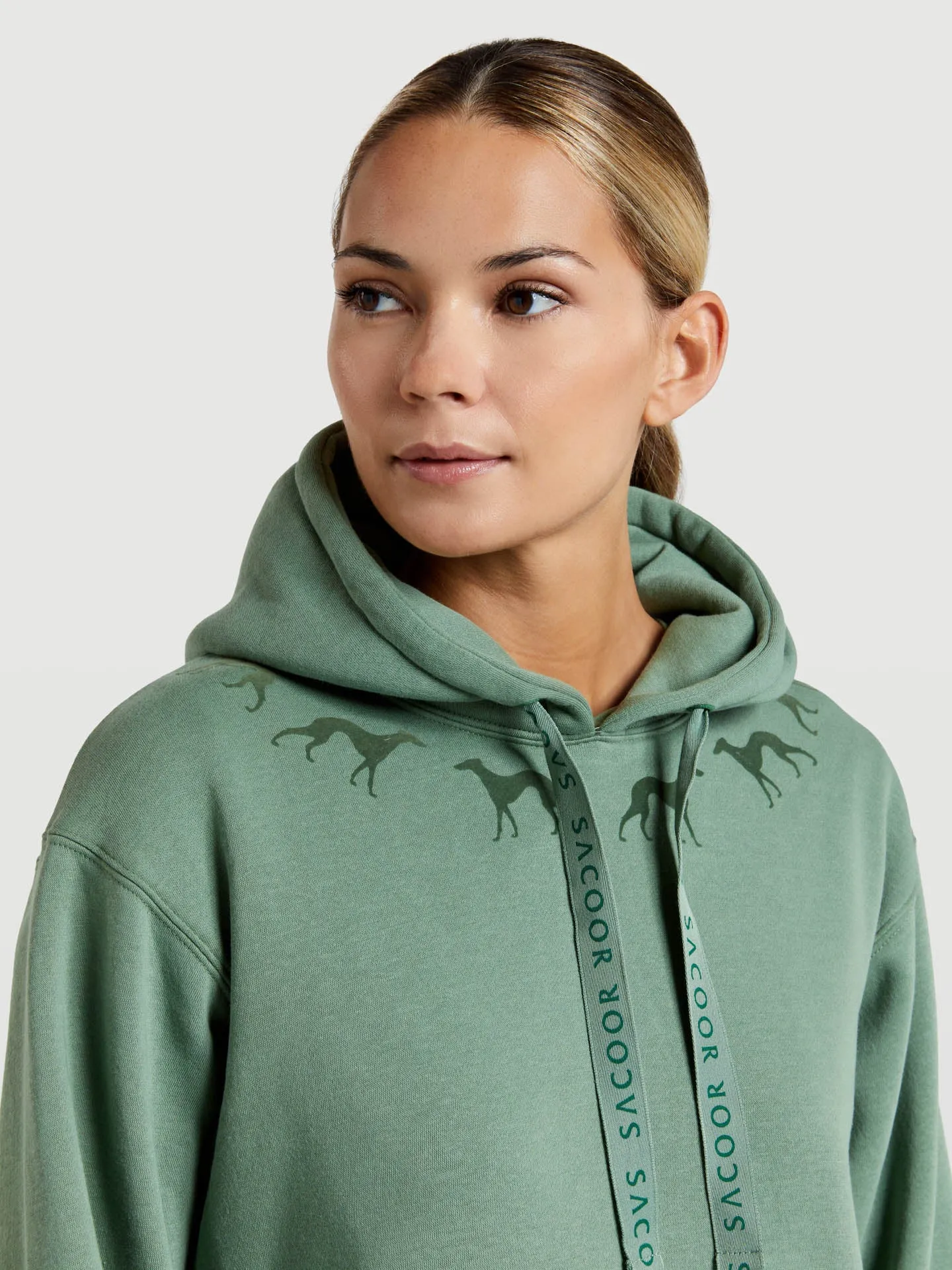 Sweatshirt with hoodie and logo print