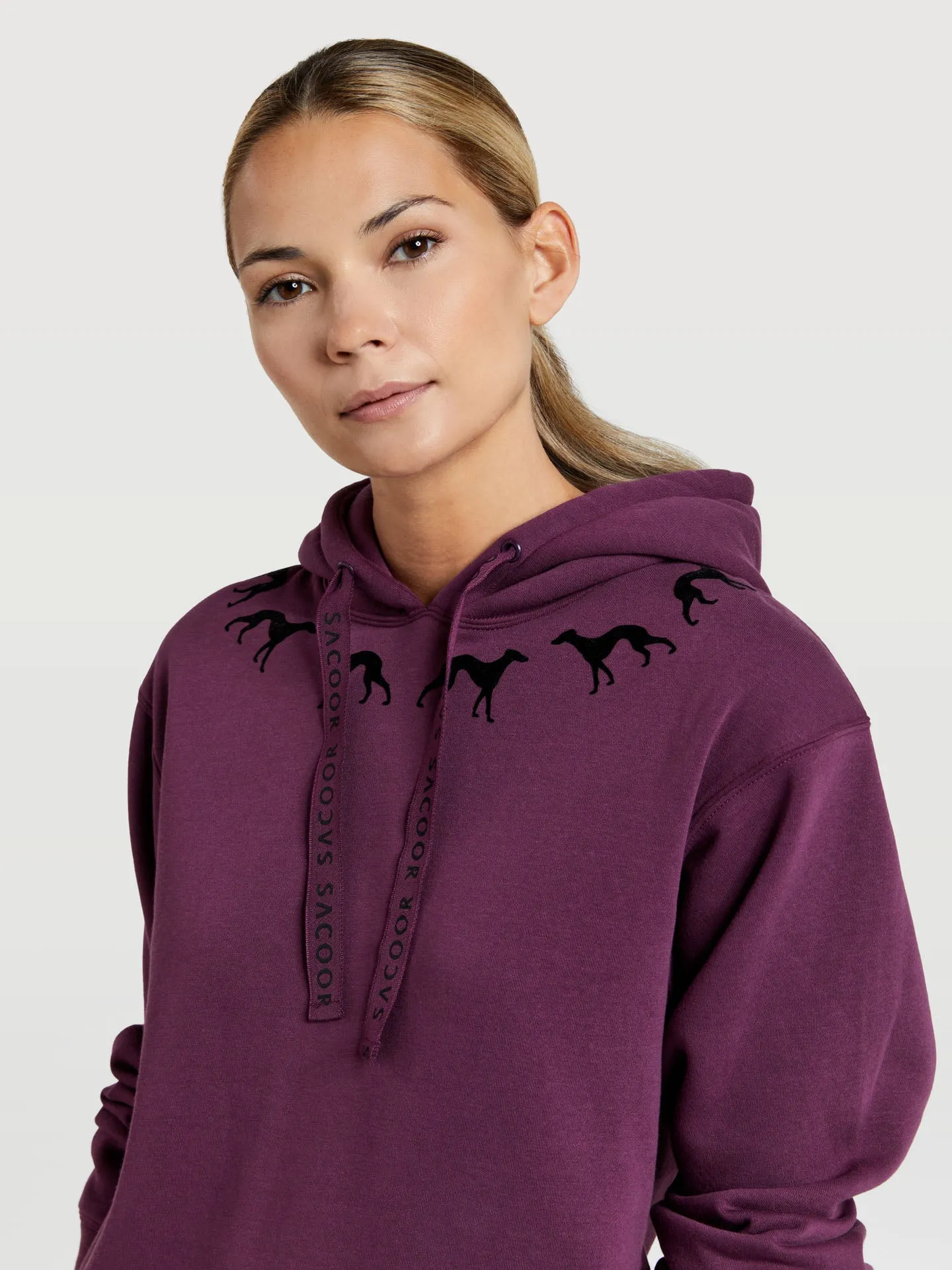 Sweatshirt with hoodie and logo print