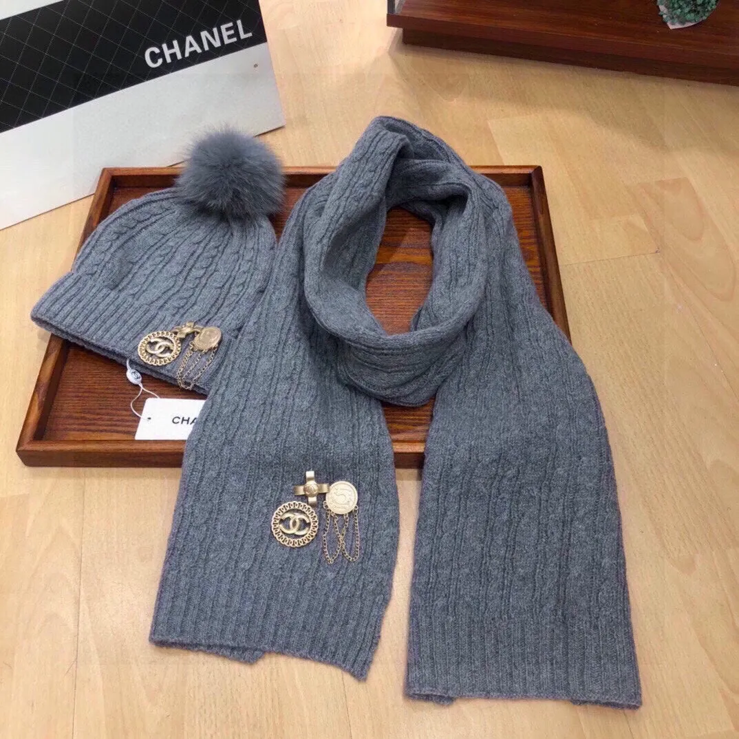 THREE-PIECE SET IN SHARK GRAY CASHMERE 424000